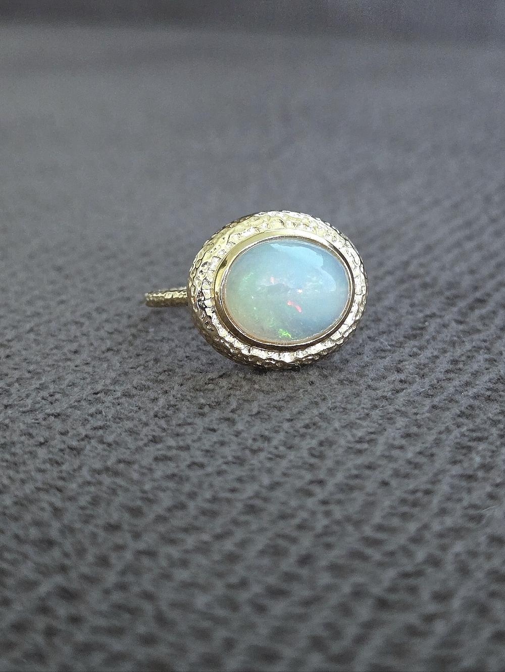 Shivam High Set Ethiopian🇪🇹 Opal Ellipse Ring💍 - NWT